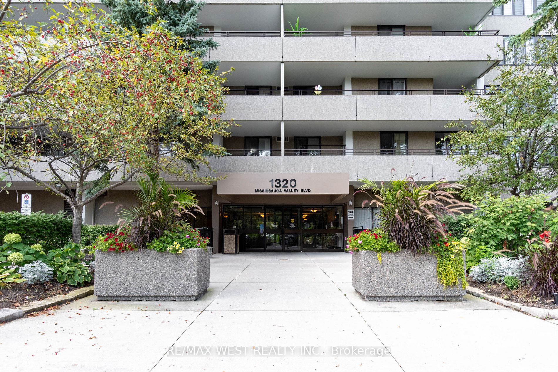 1320 Mississauga Valley Blvd, #1012