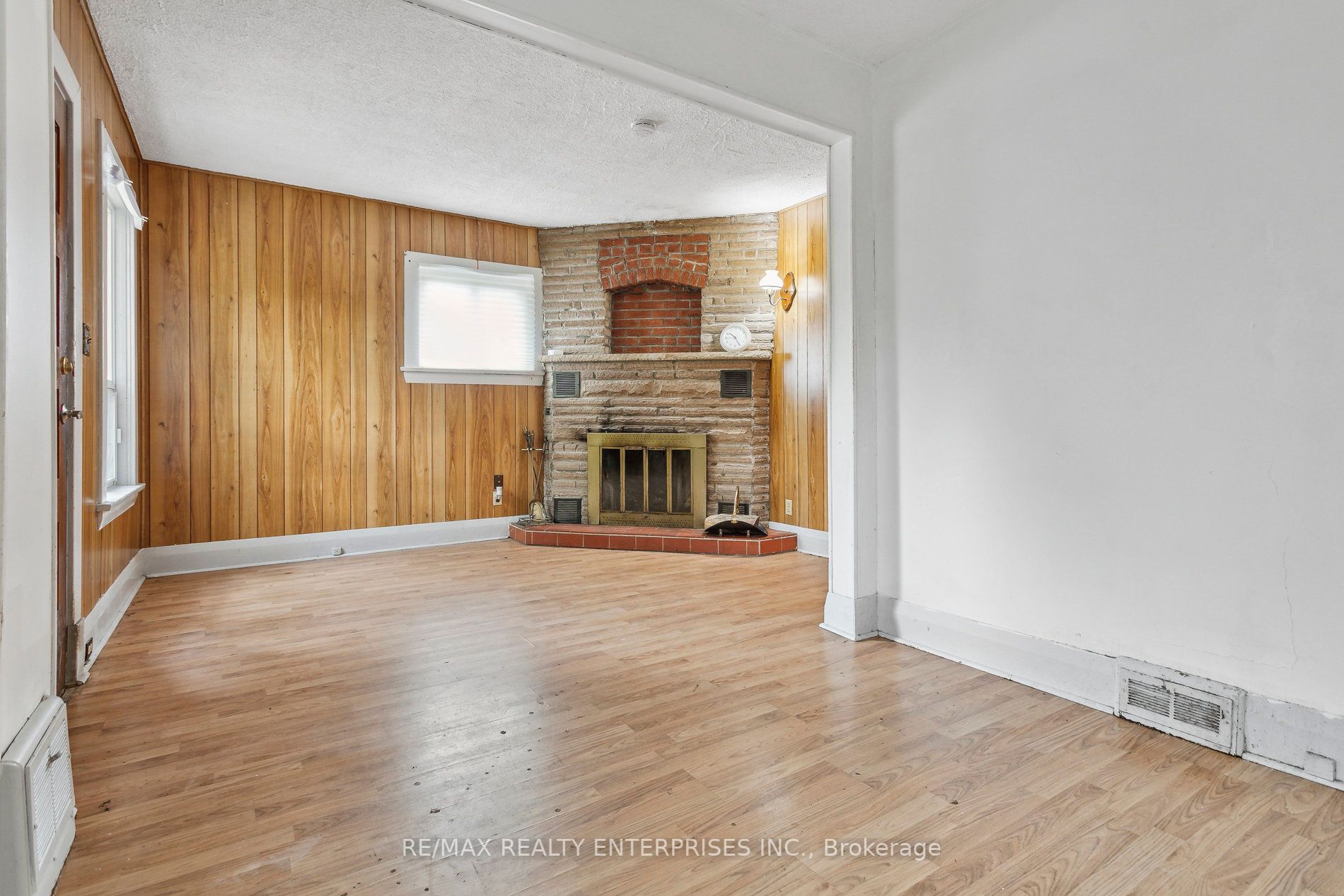 5 Lowes Ave