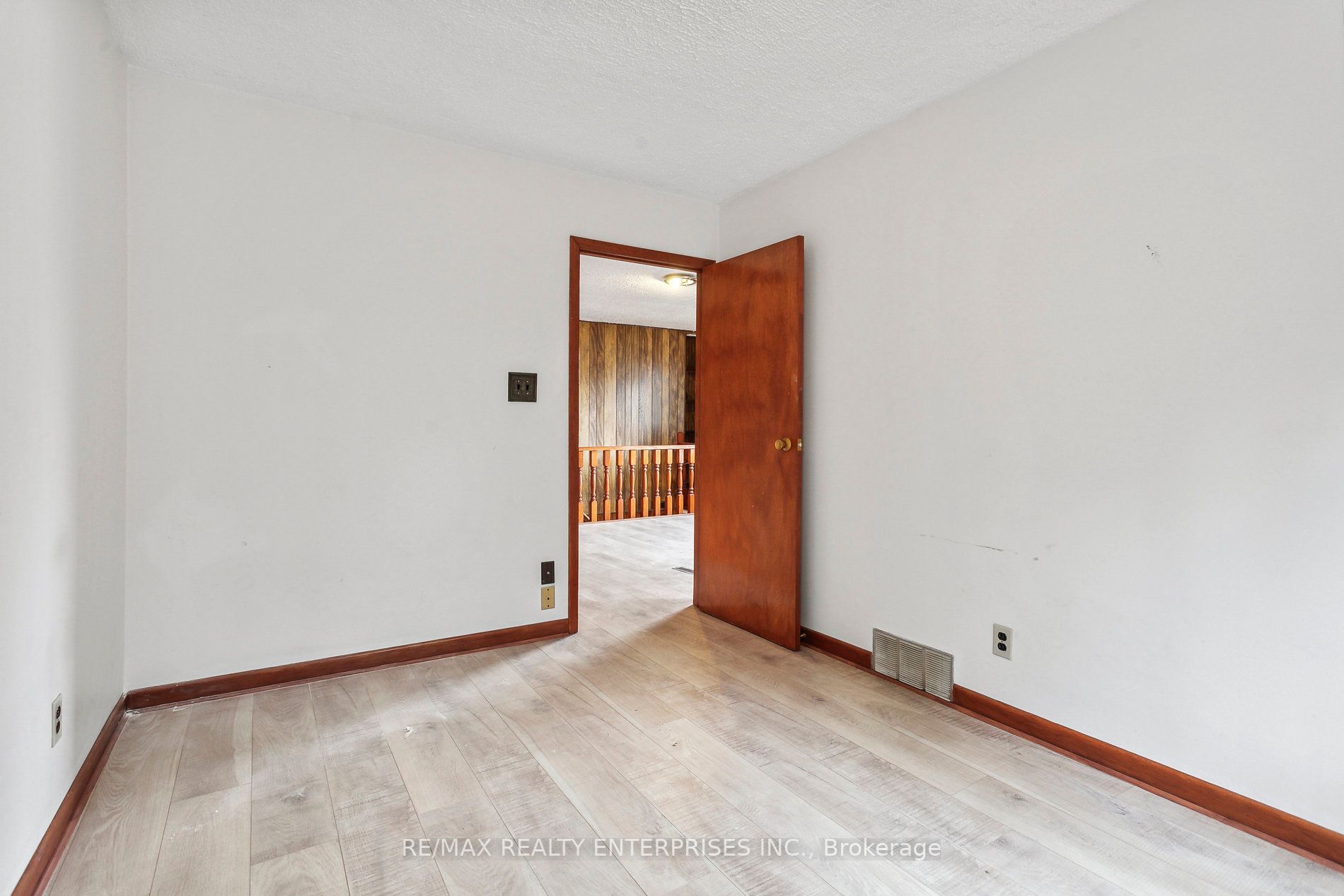 5 Lowes Ave