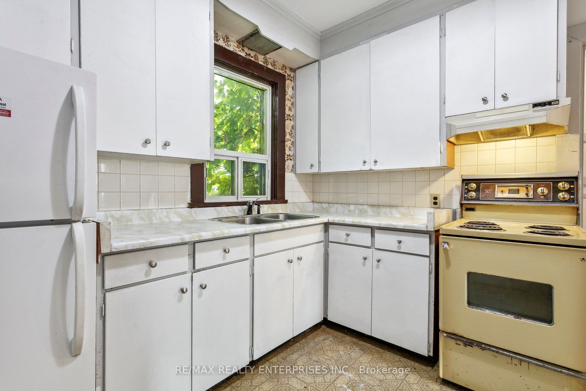 5 Lowes Ave
