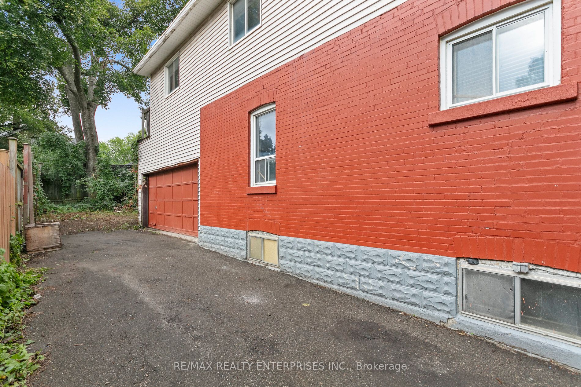 5 Lowes Ave