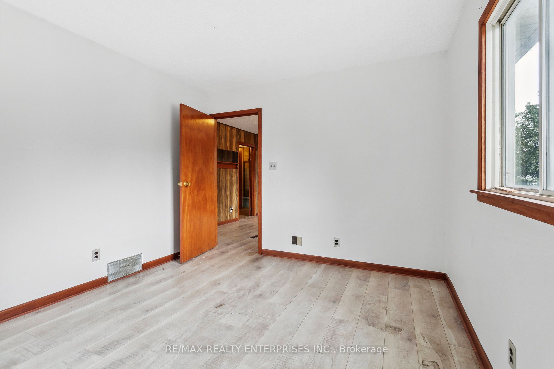 5 Lowes Ave