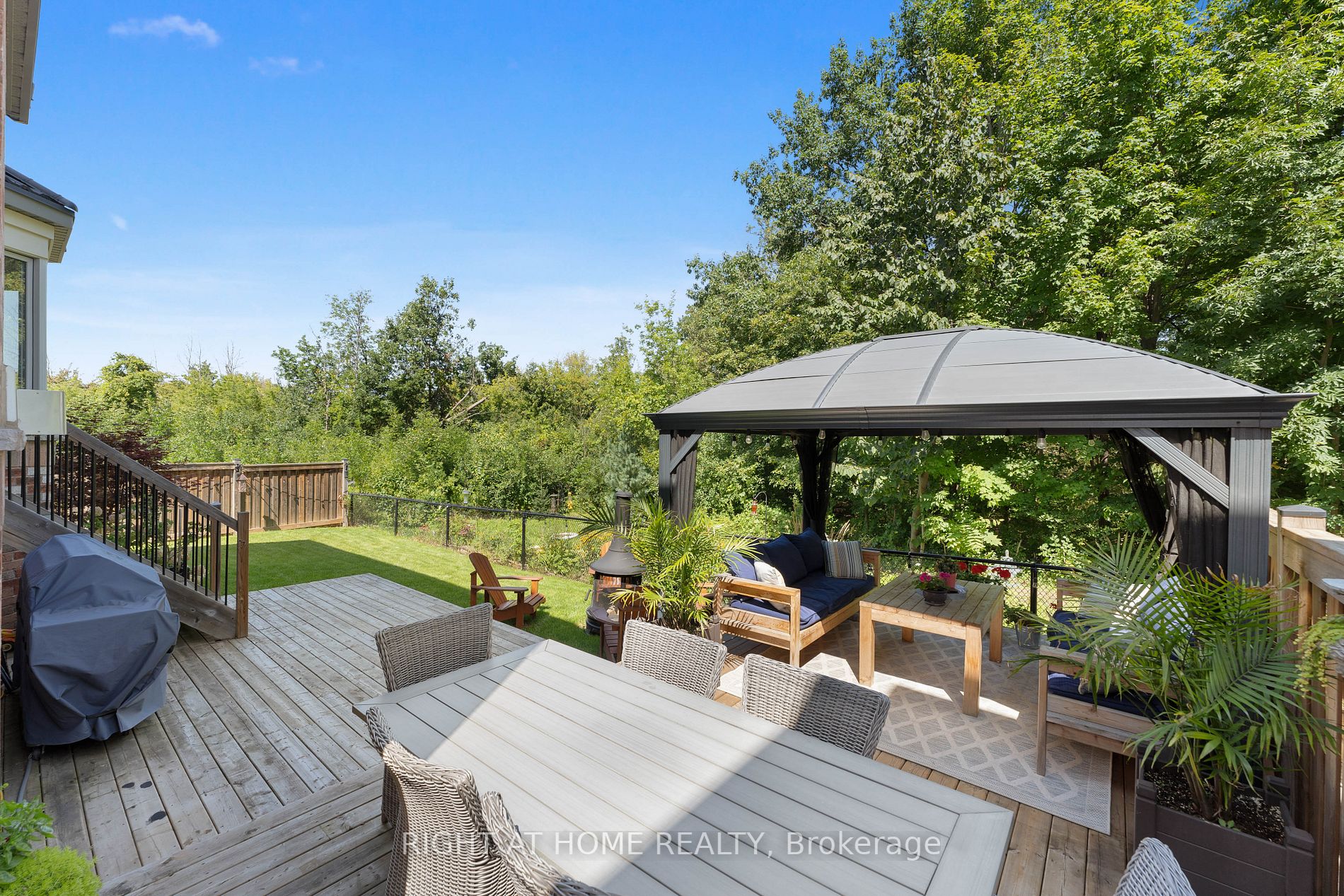 39 Heatherglen Dr