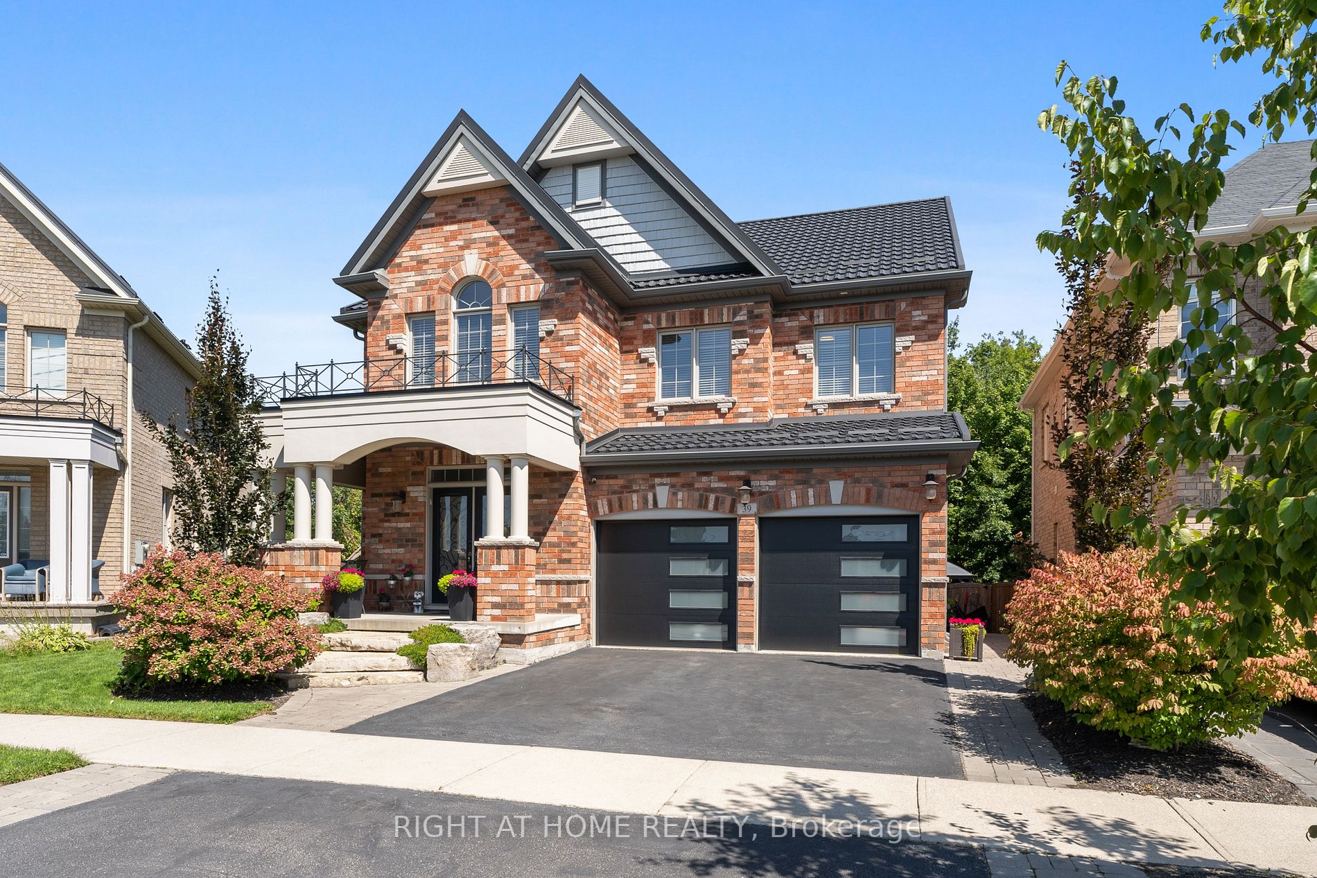39 Heatherglen Dr