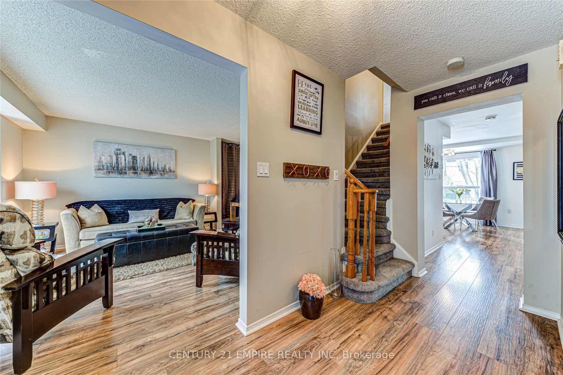 12 Fieldgate Drive