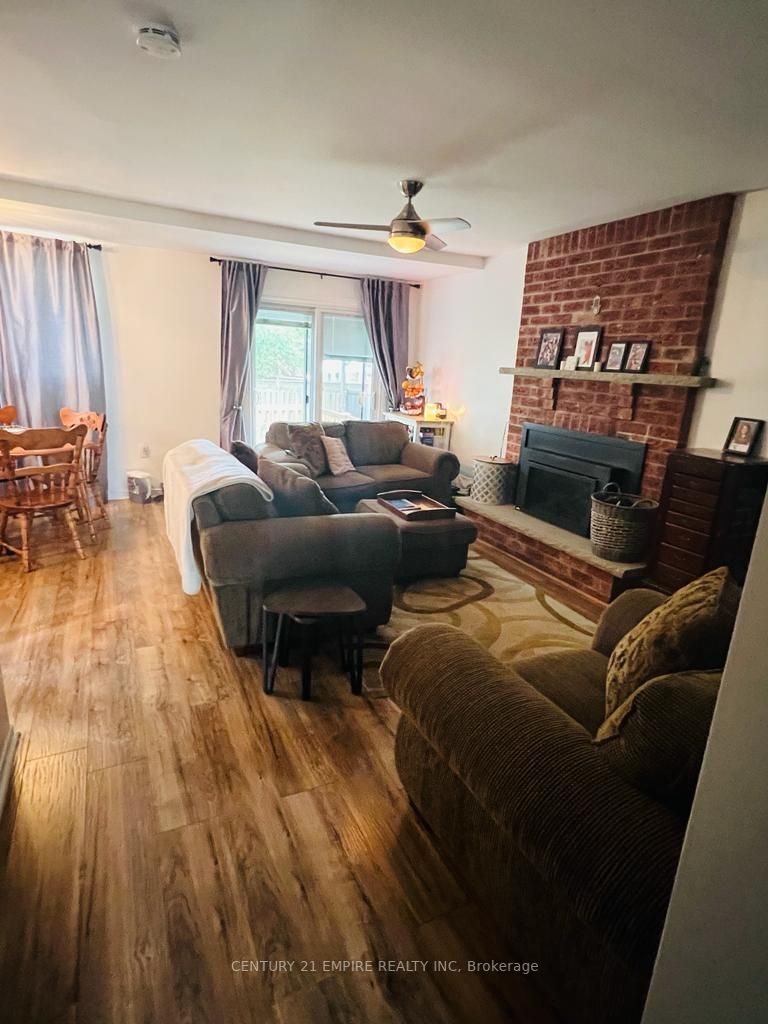 12 Fieldgate Drive