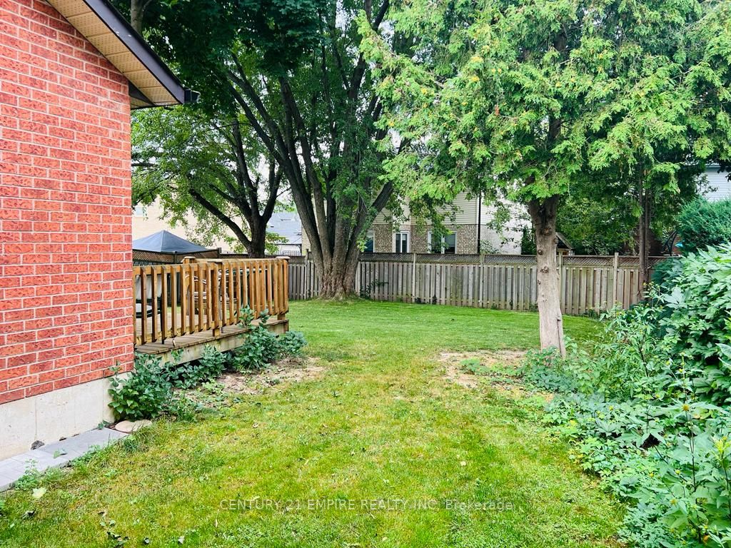 12 Fieldgate Drive