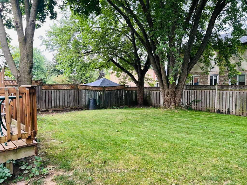 12 Fieldgate Drive