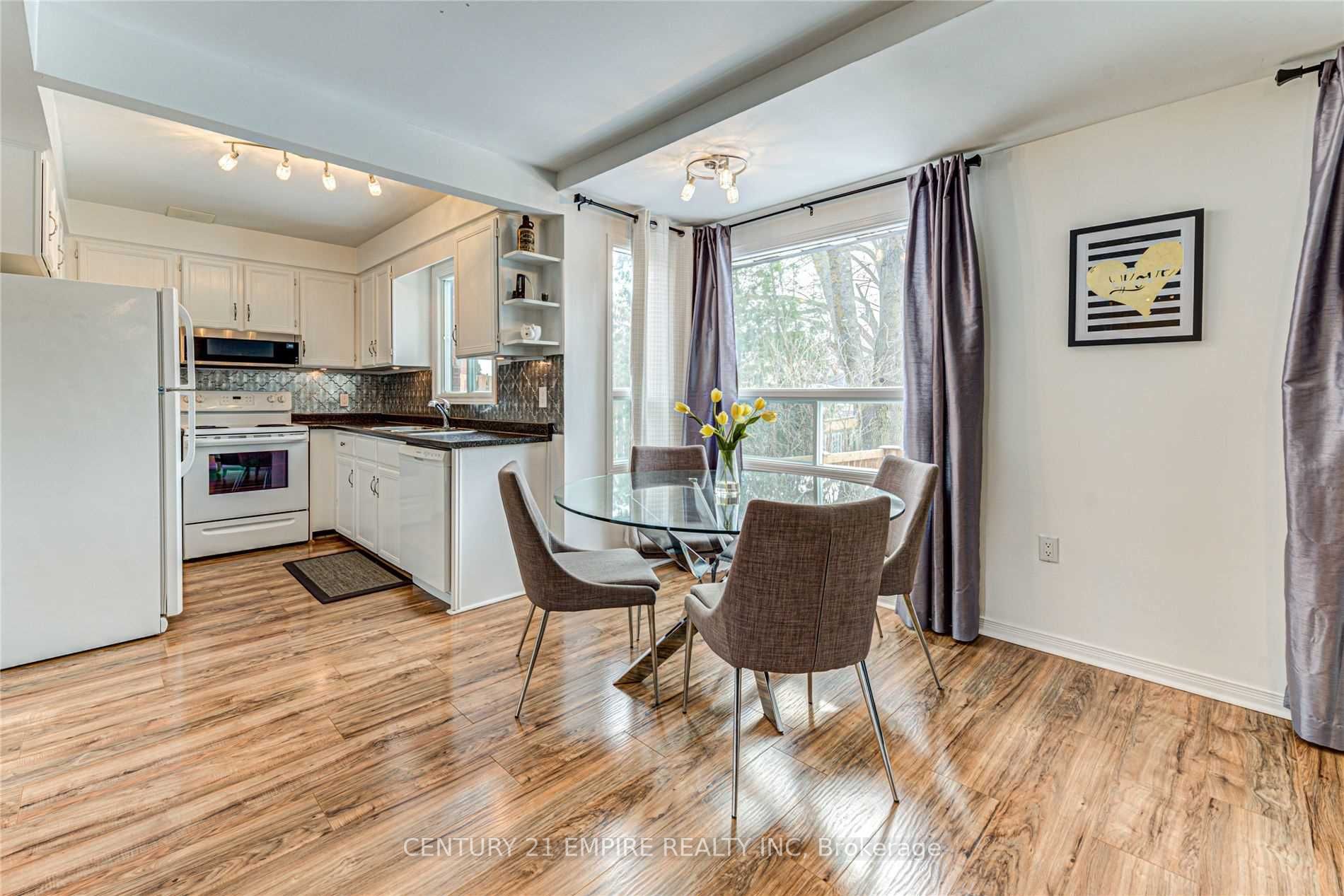 12 Fieldgate Drive
