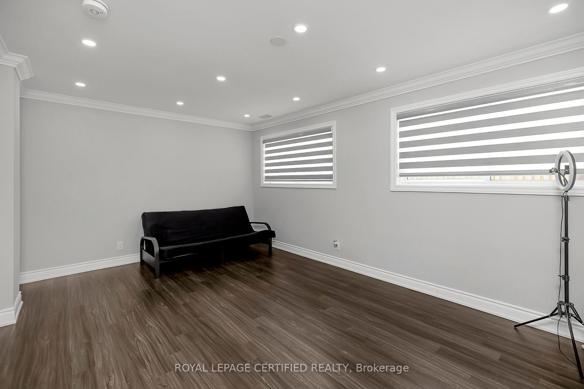 6A Carter Dr