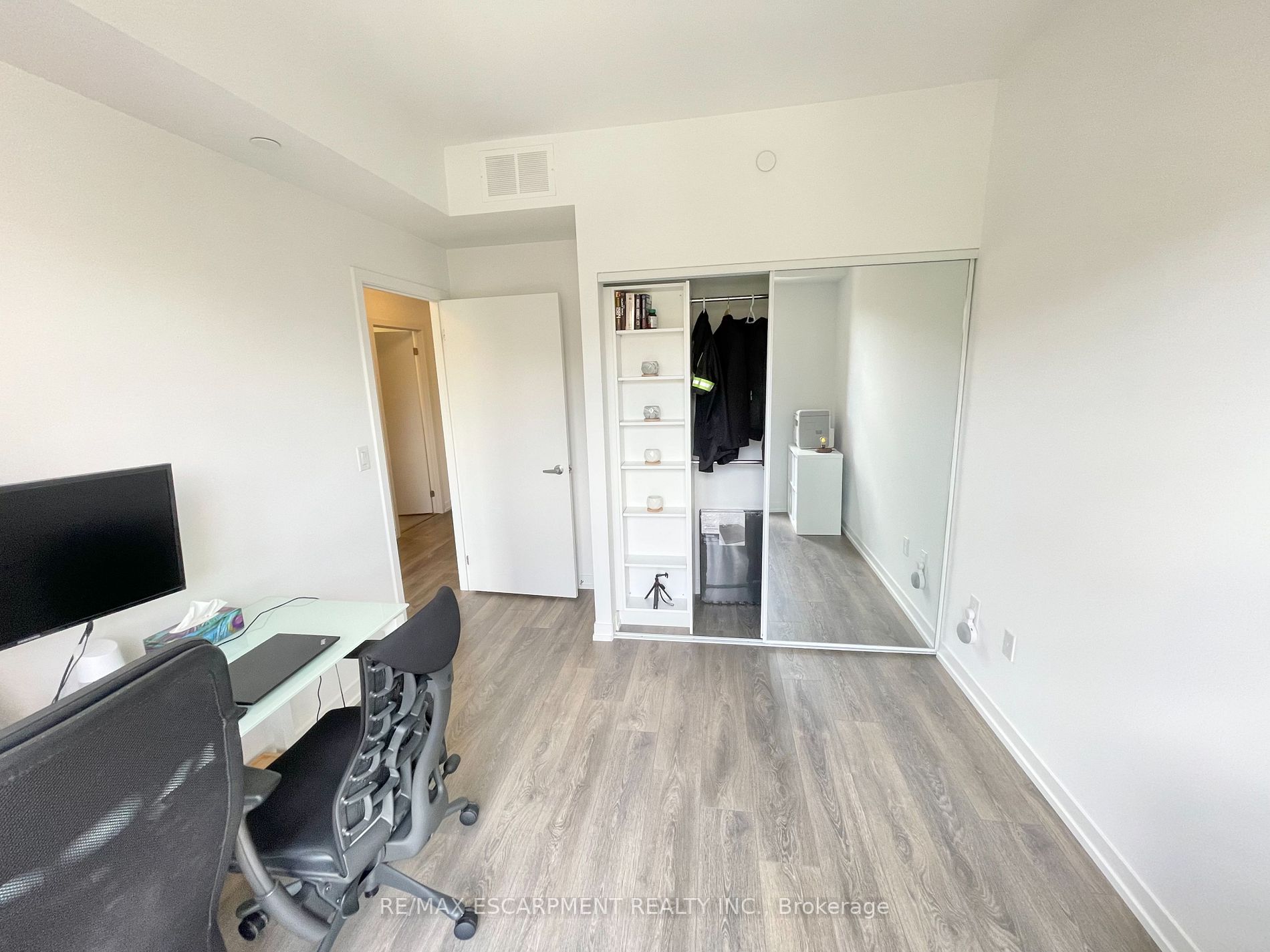 2530 Eglinton Ave W, #109