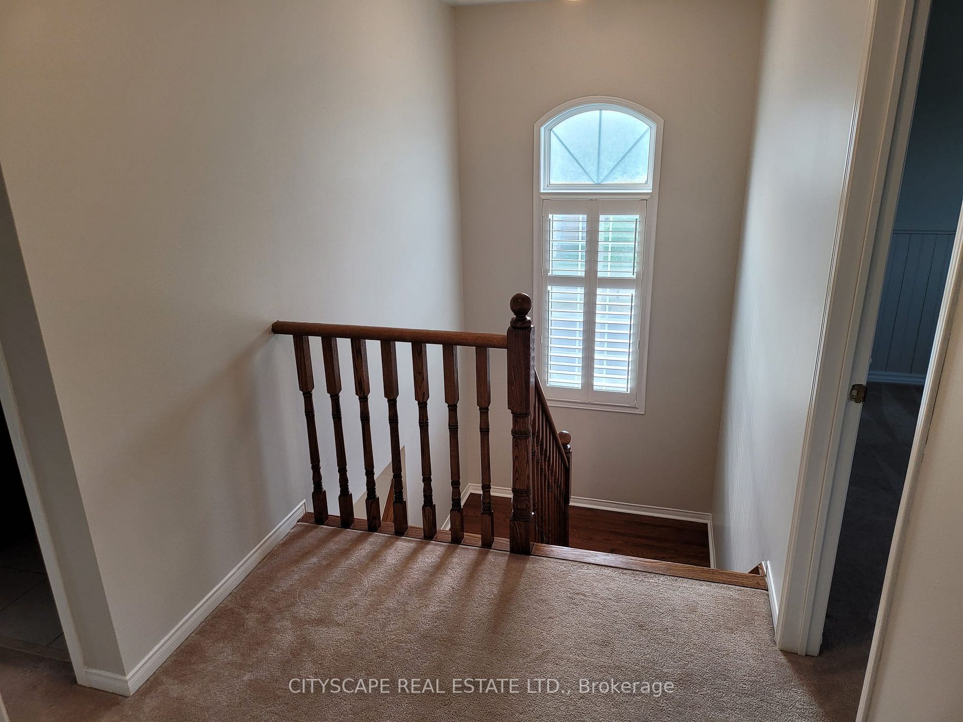1009 Easterbrook Crescent