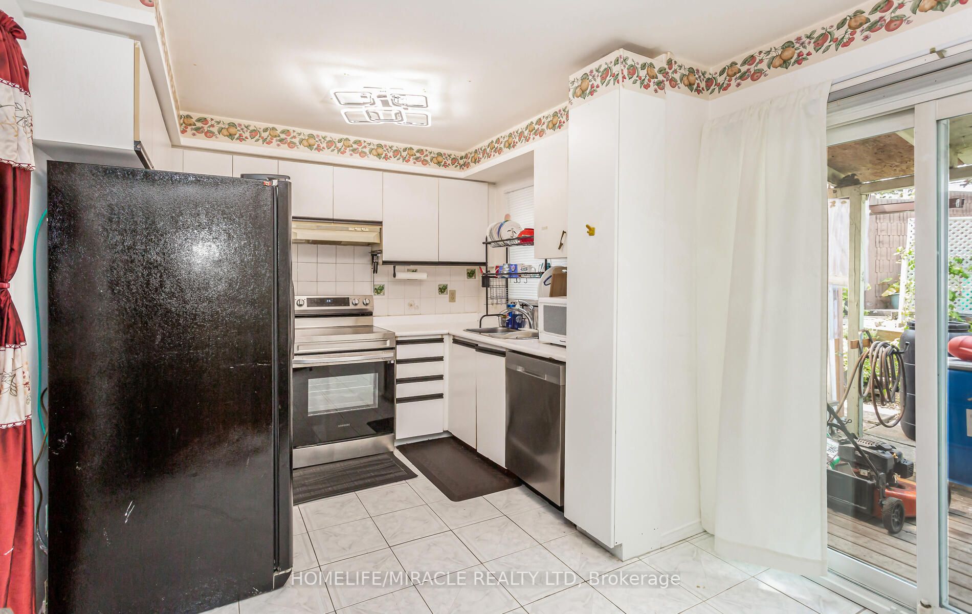 59 Cranberry Cres