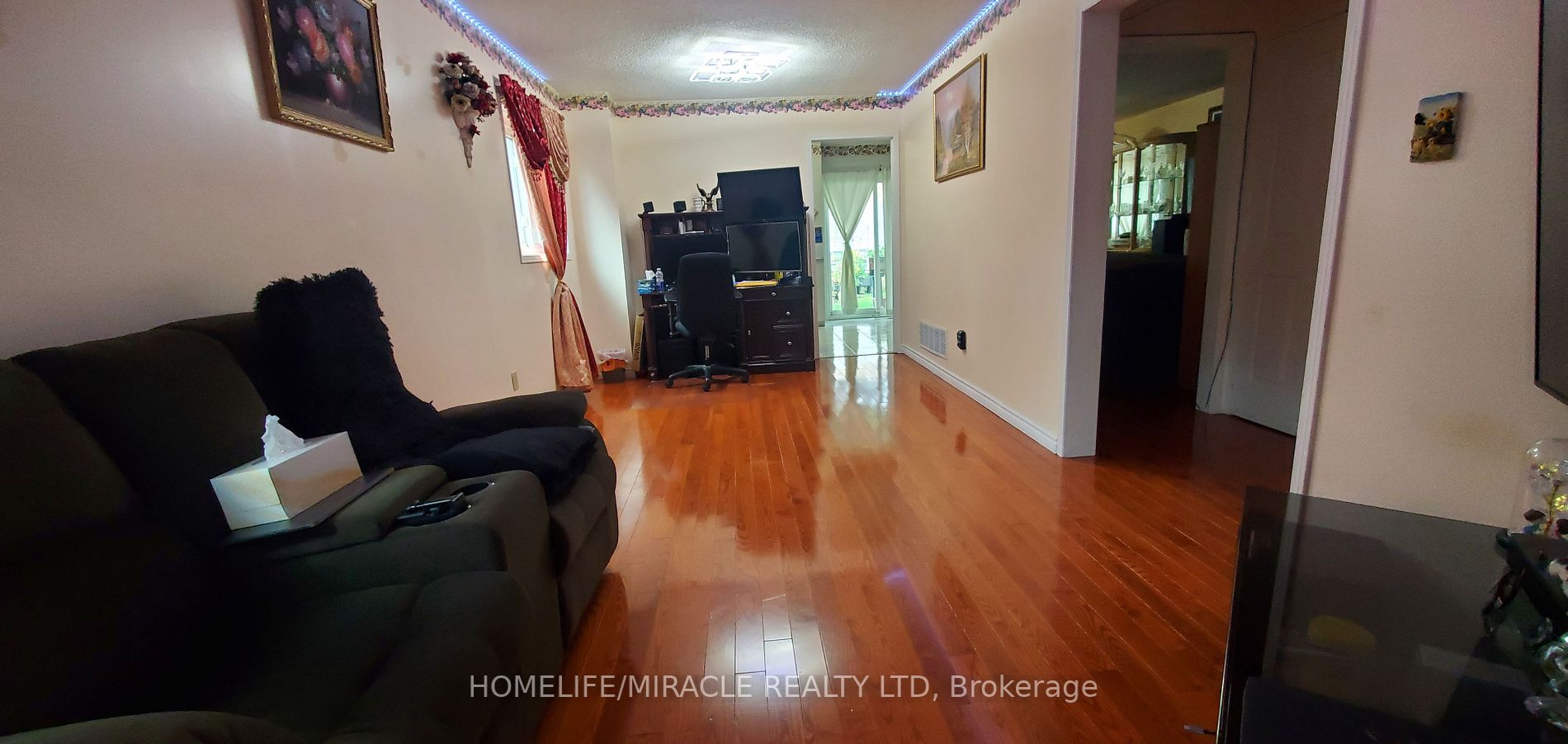 59 Cranberry Cres
