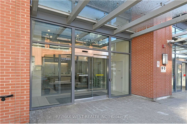 2212 Lake Shore Blvd W, Toronto