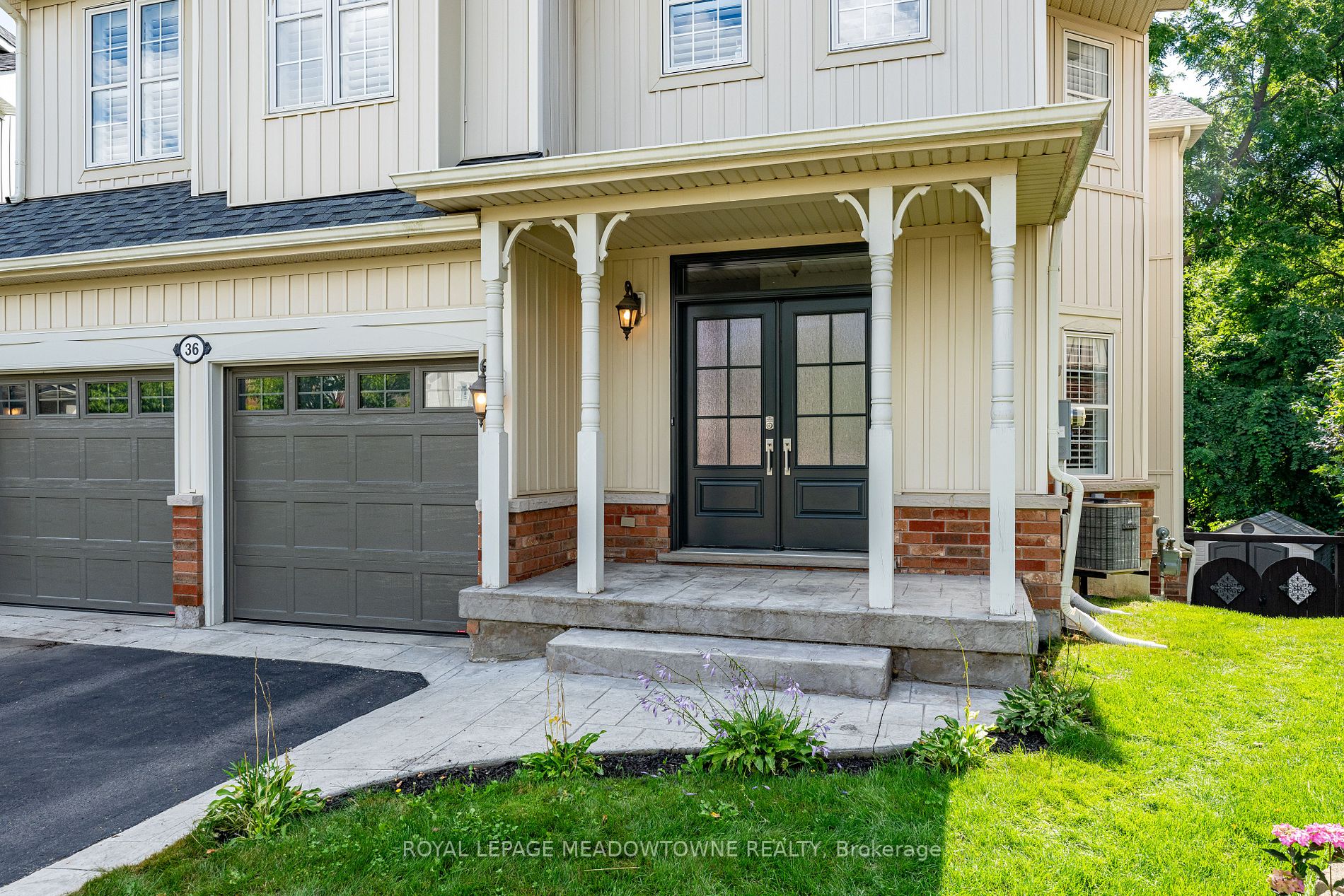 36 Logan Crt