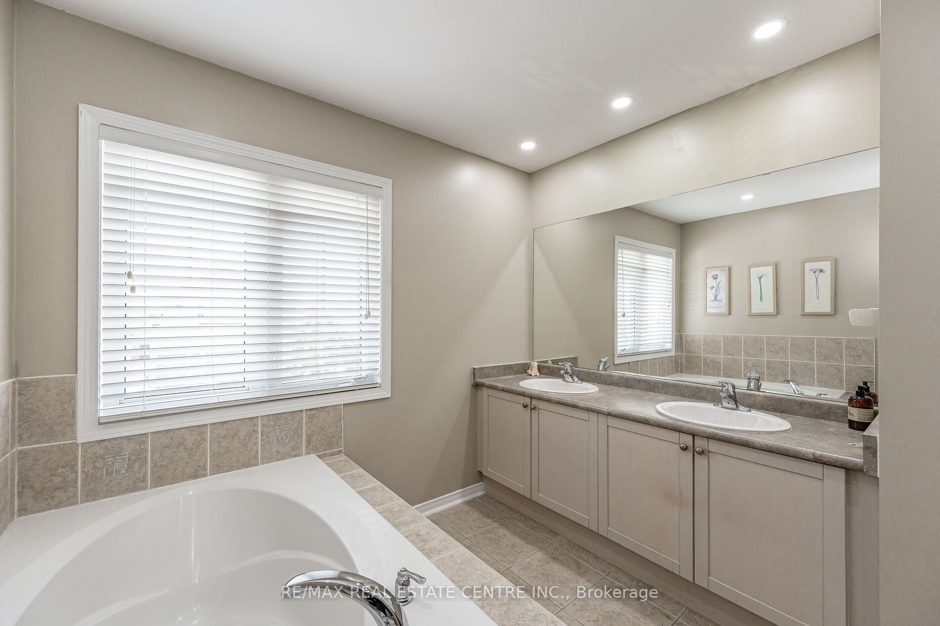 34 Dovergreen Dr