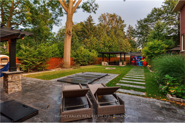 17 Old Oak Rd, Toronto