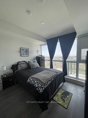 17 Zorra St, #1607