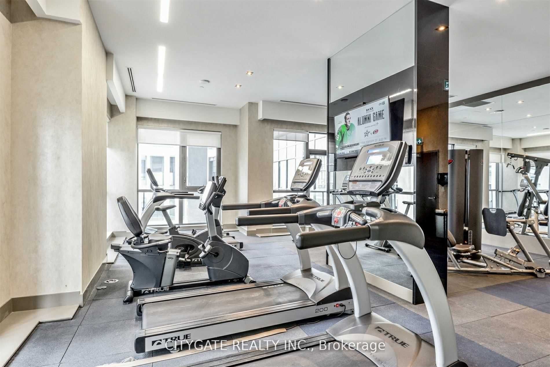 17 Zorra St, #1607
