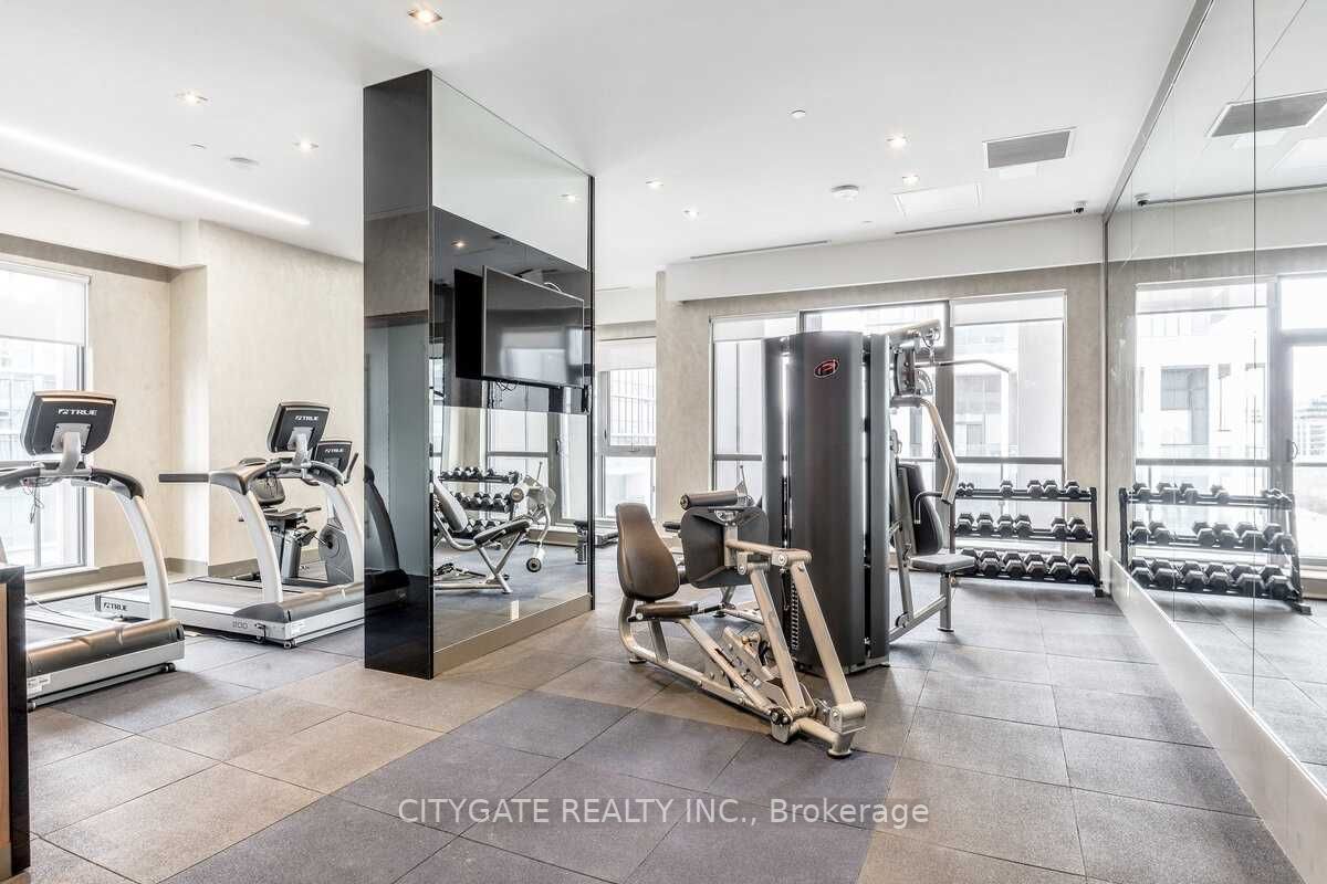 17 Zorra St, #1607