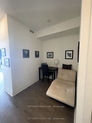 17 Zorra St, #1607