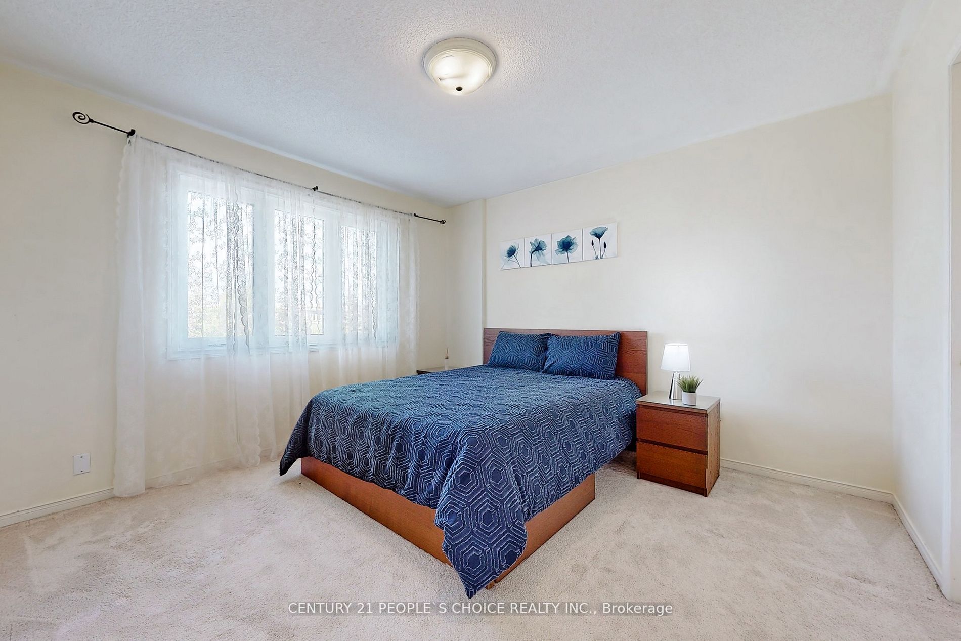 880 Delgado Dr