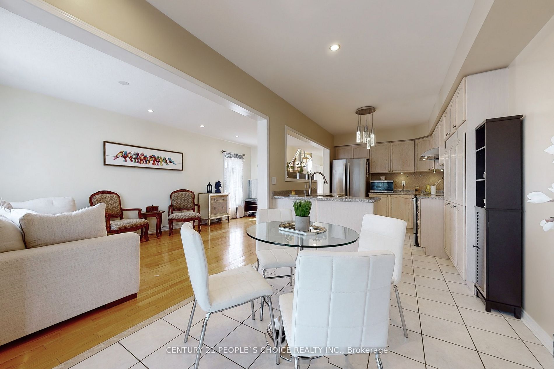 880 Delgado Dr