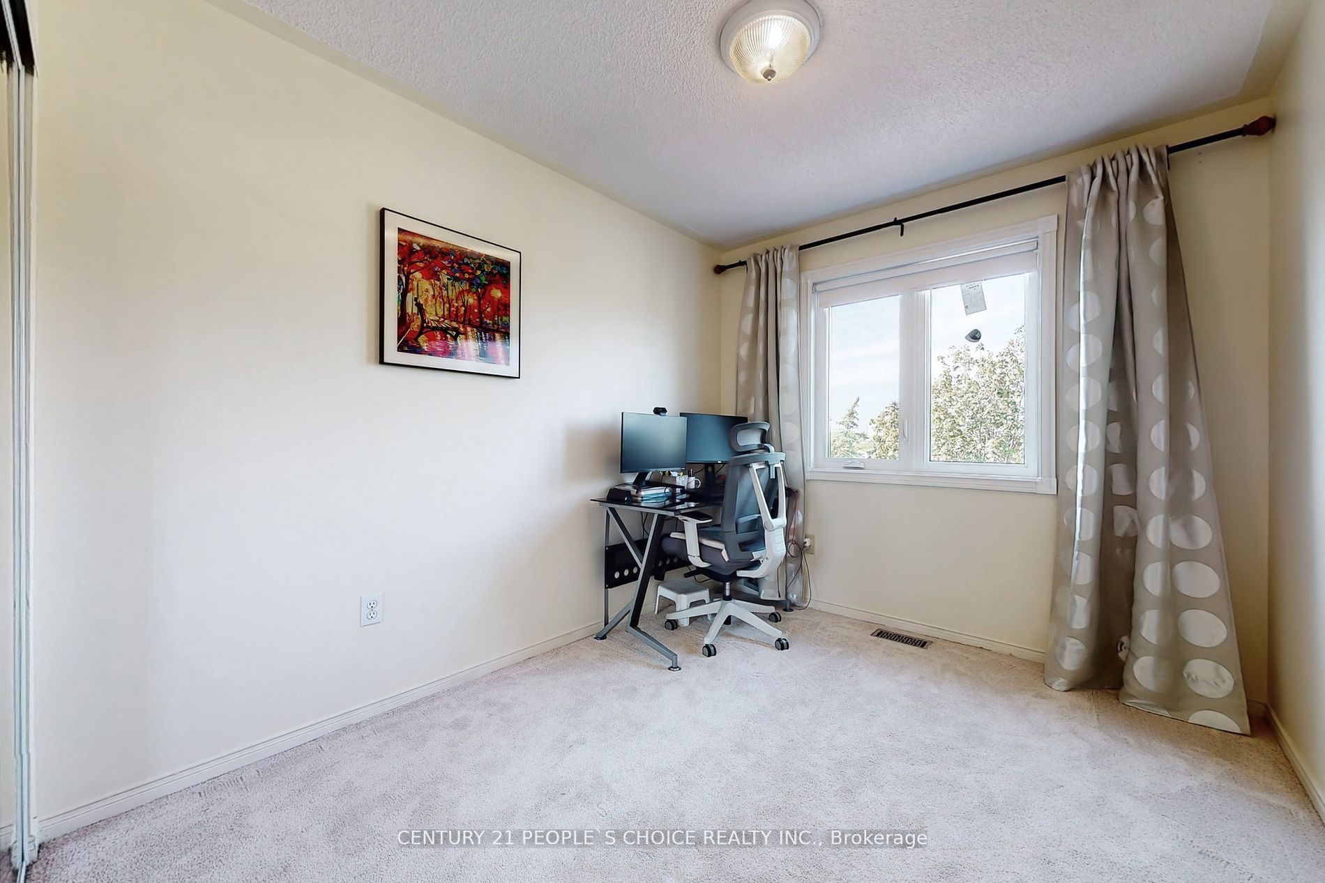 880 Delgado Dr