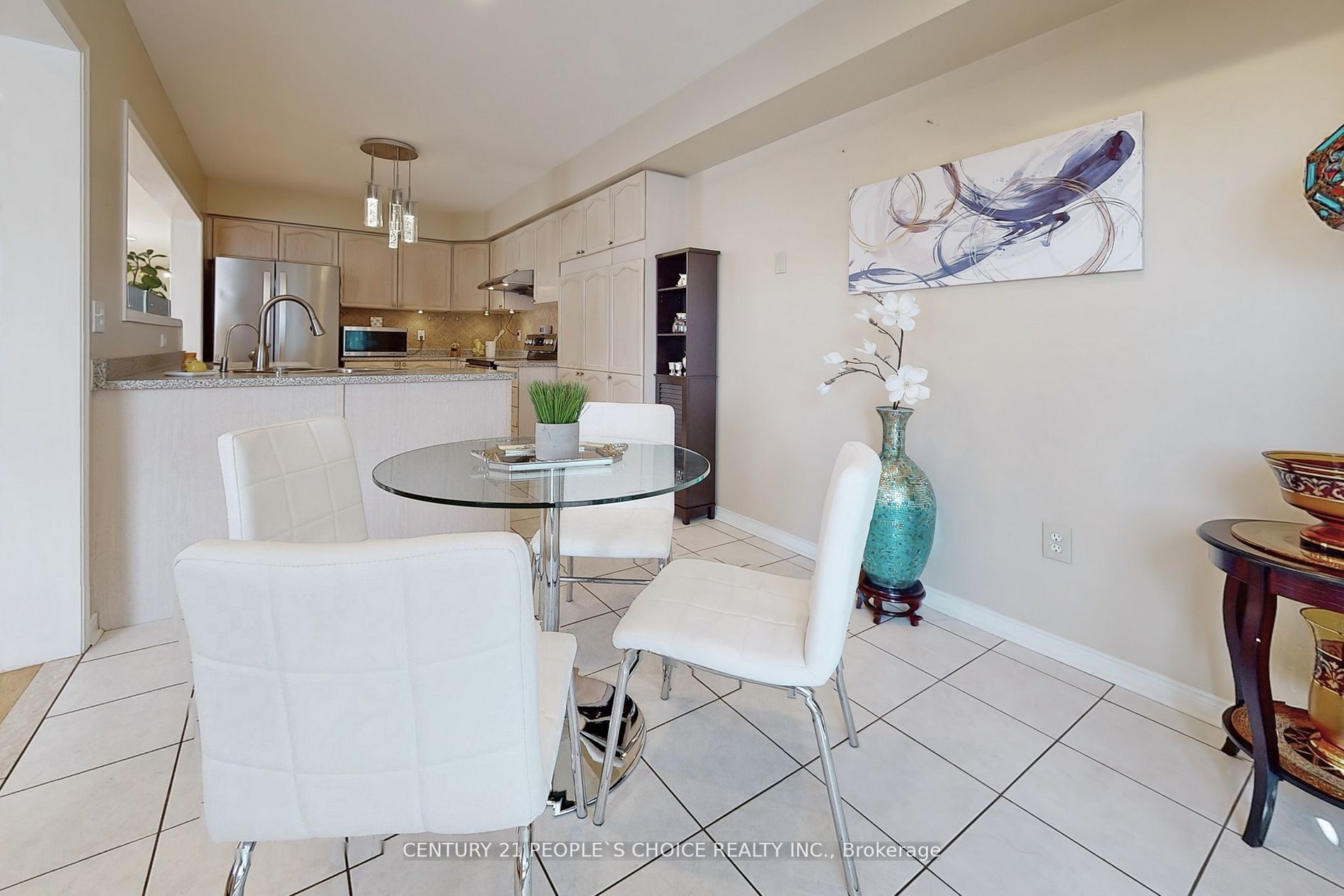 880 Delgado Dr