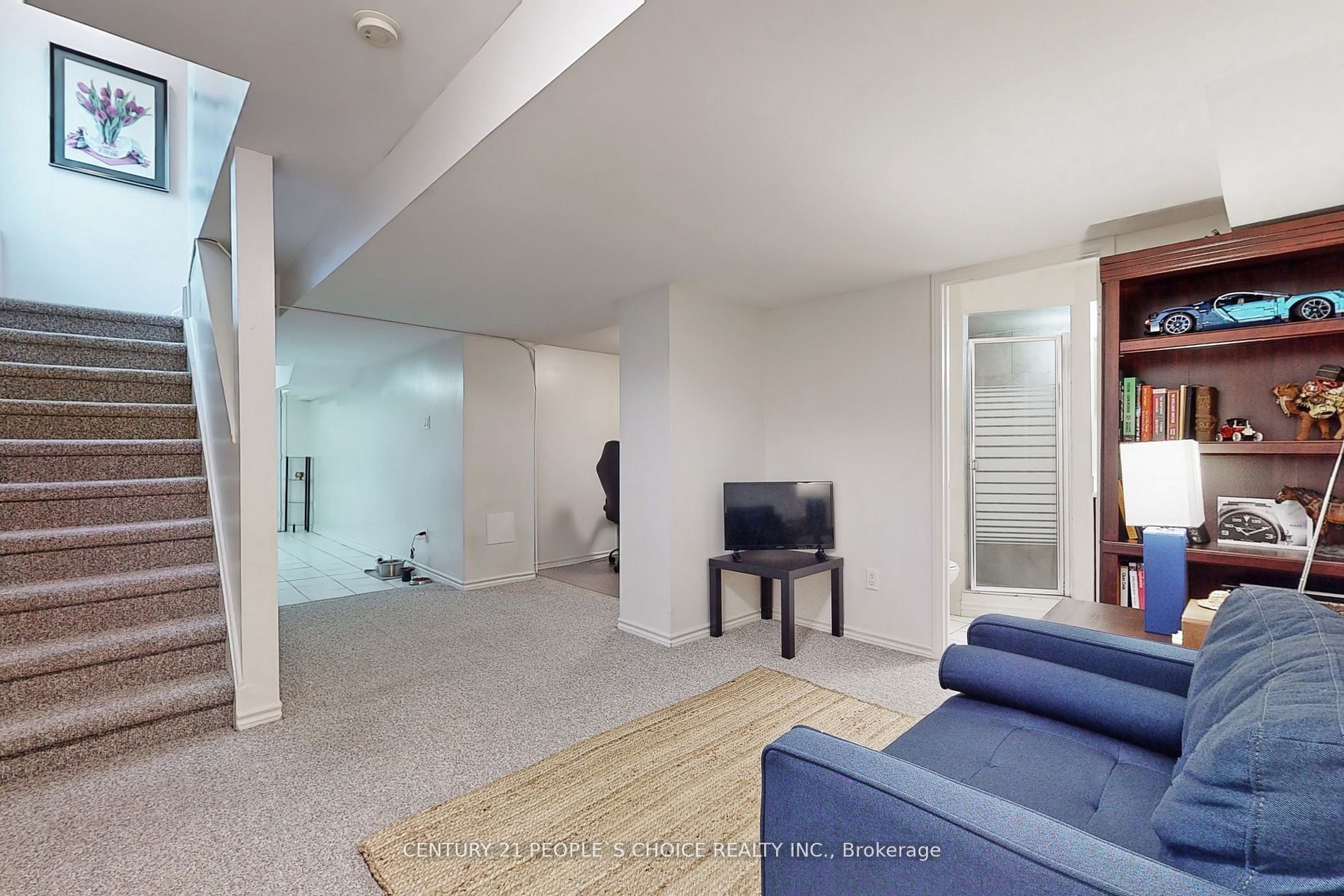 880 Delgado Dr