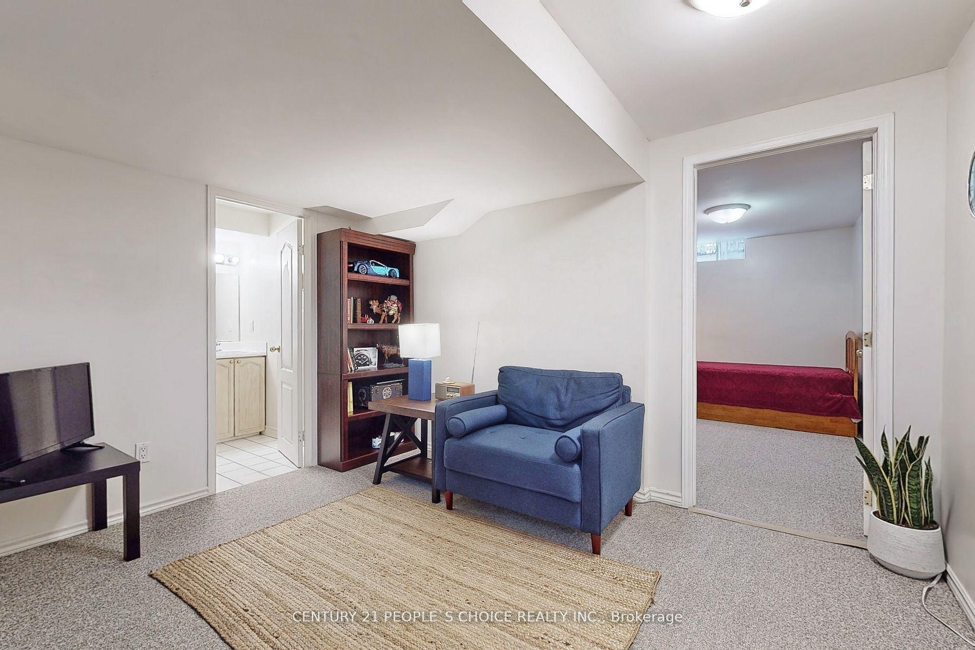880 Delgado Dr