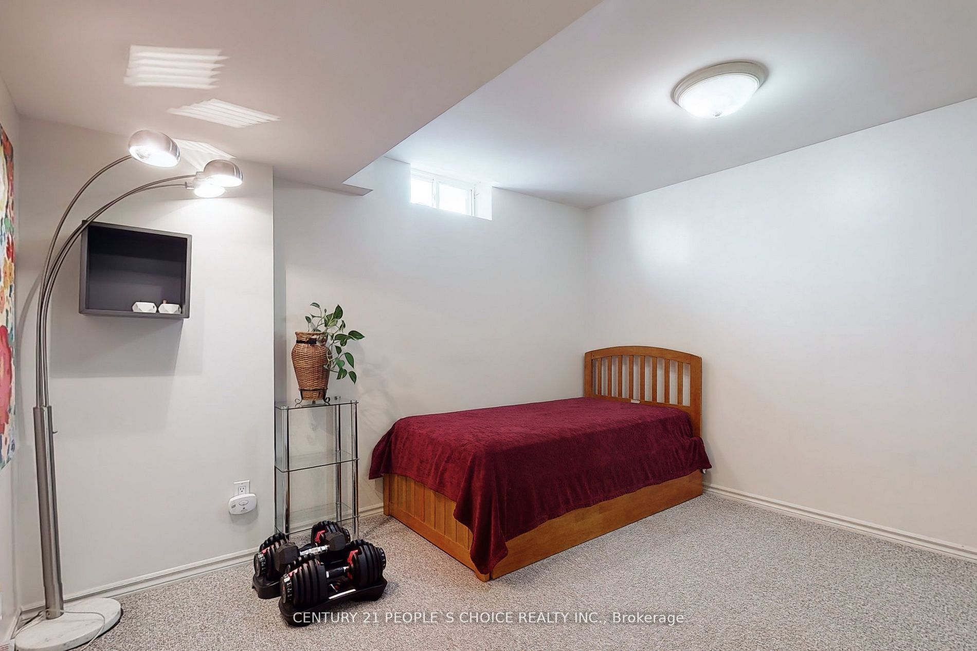 880 Delgado Dr