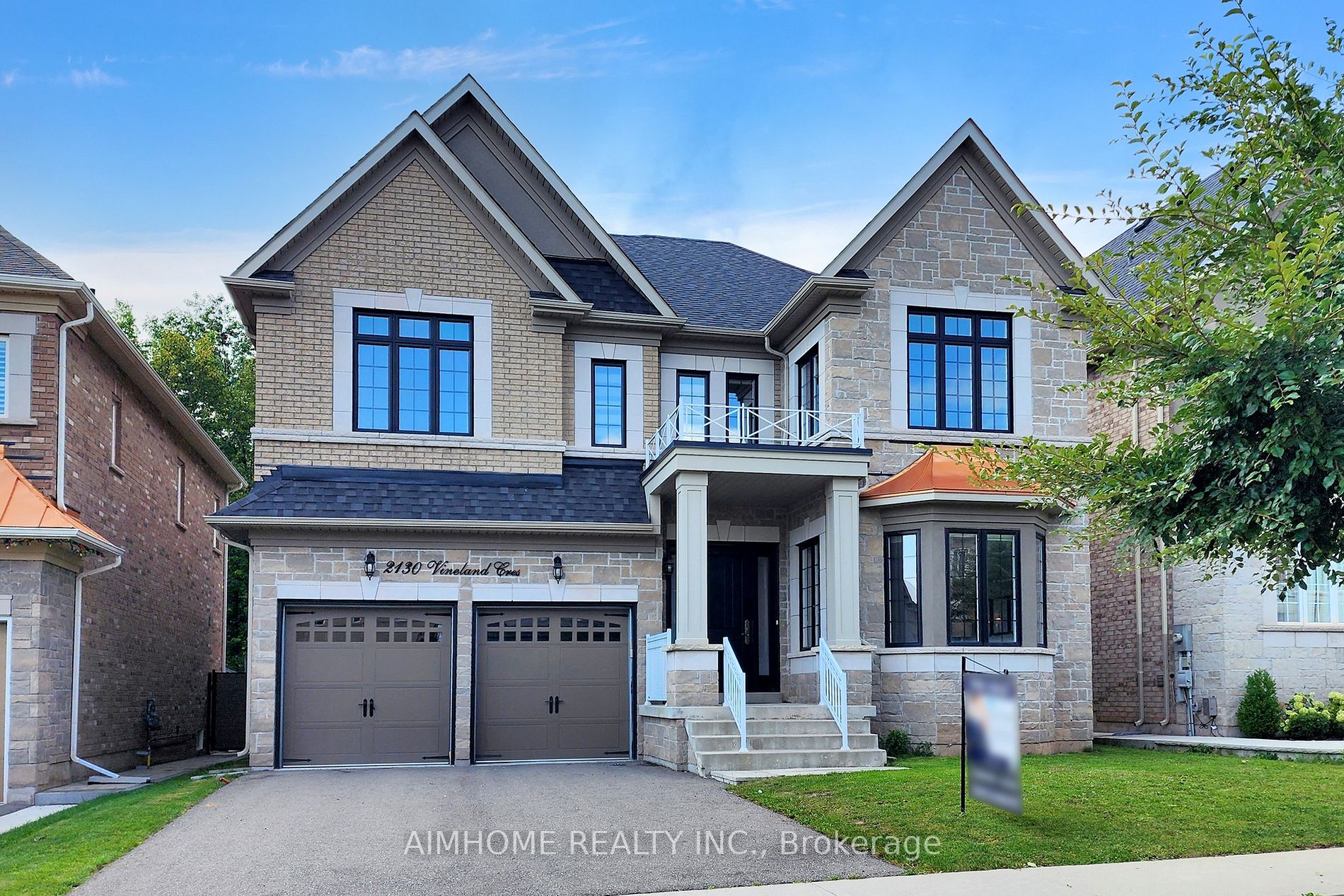 2130 Vineland Cres