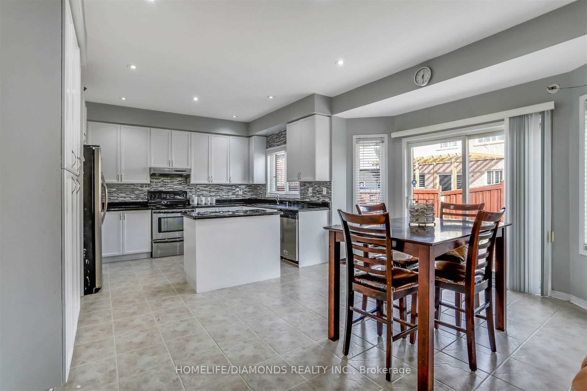 5 Conklin Dr