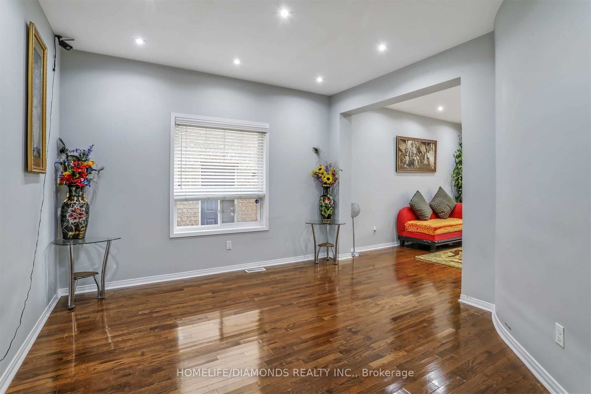 5 Conklin Dr