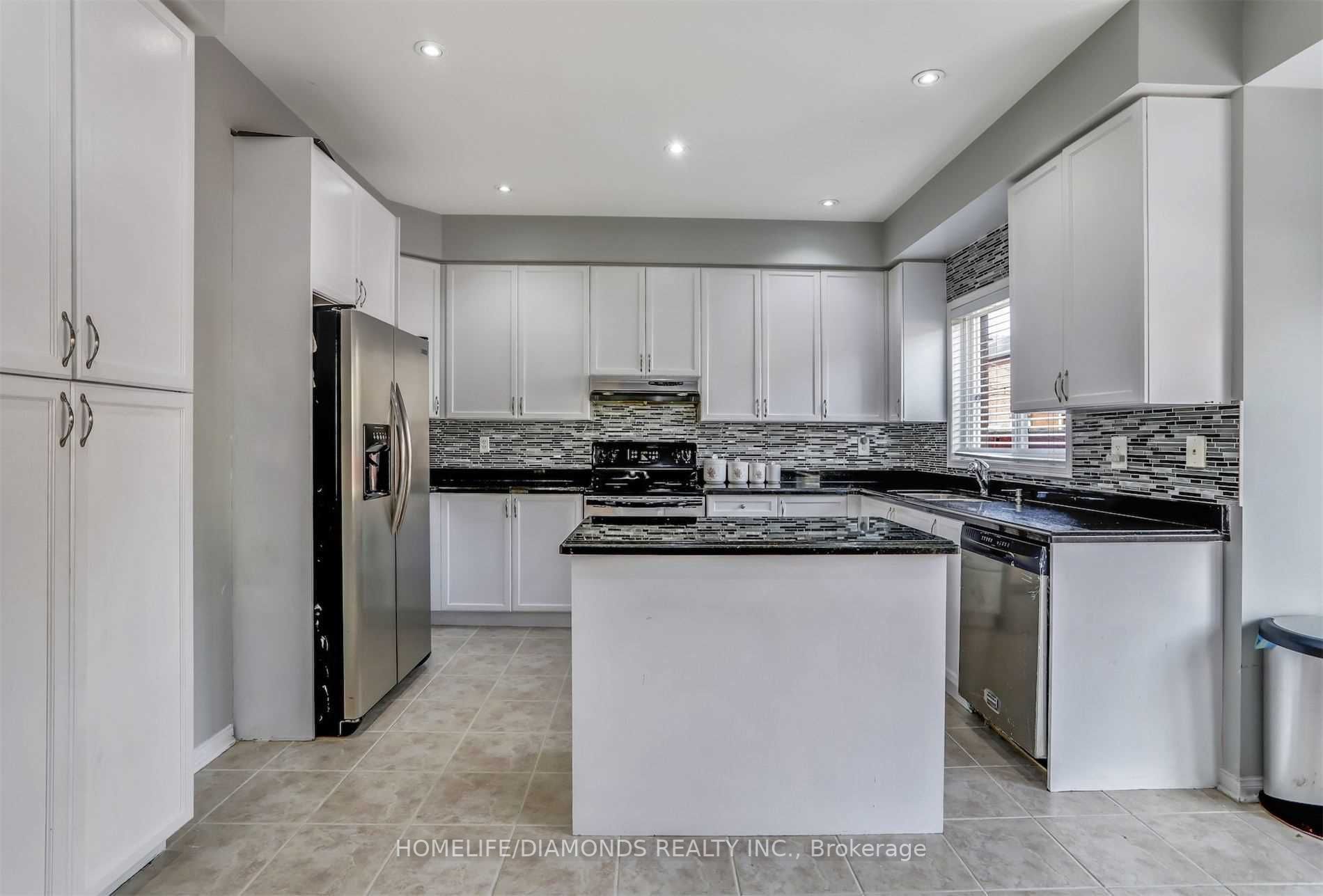 5 Conklin Dr