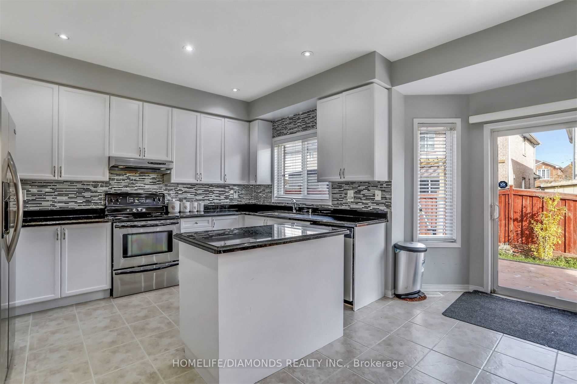 5 Conklin Dr