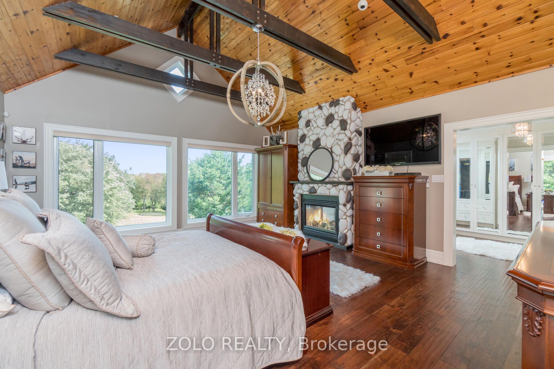 15643 Duffy's Lane