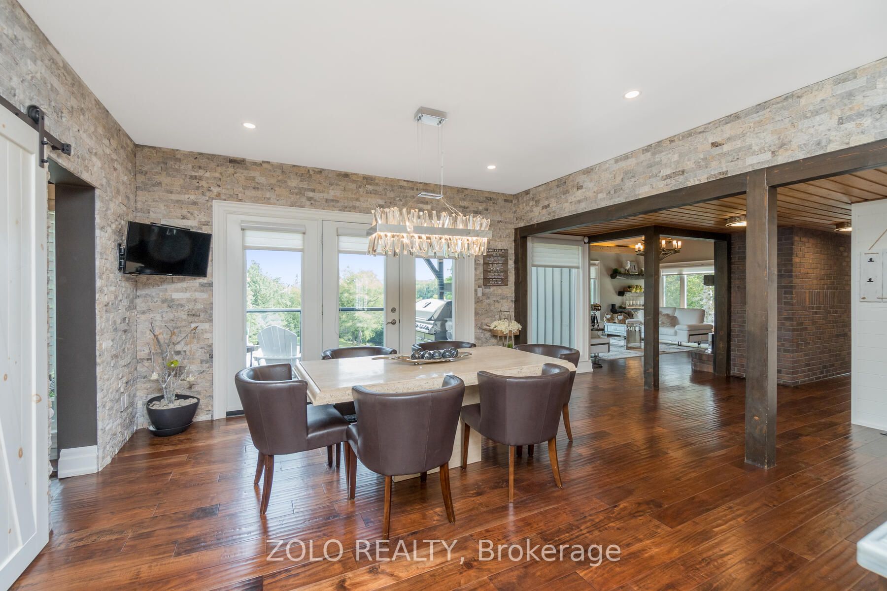 15643 Duffy's Lane