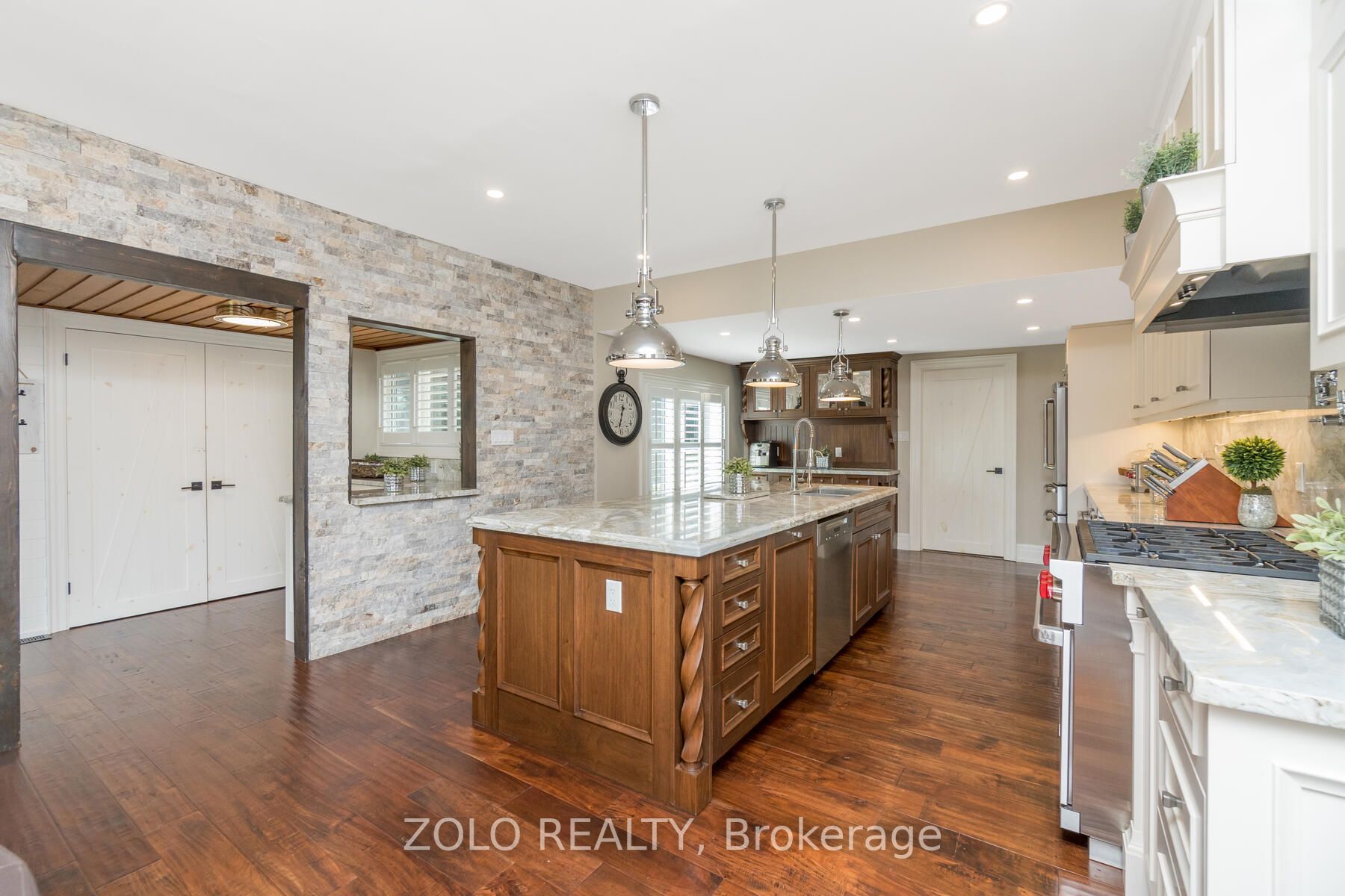 15643 Duffy's Lane