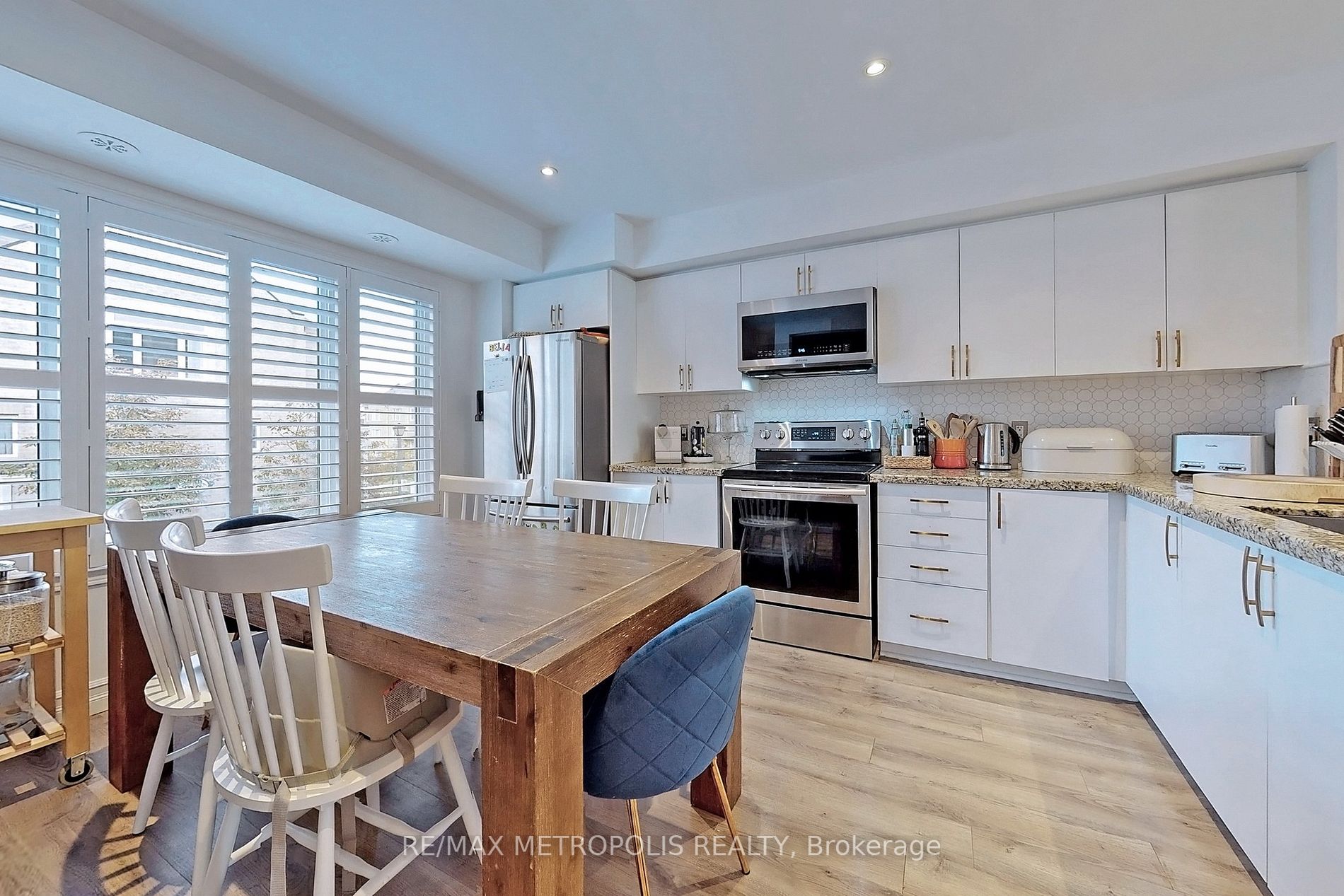 3050 Erin Centre Blvd, #29