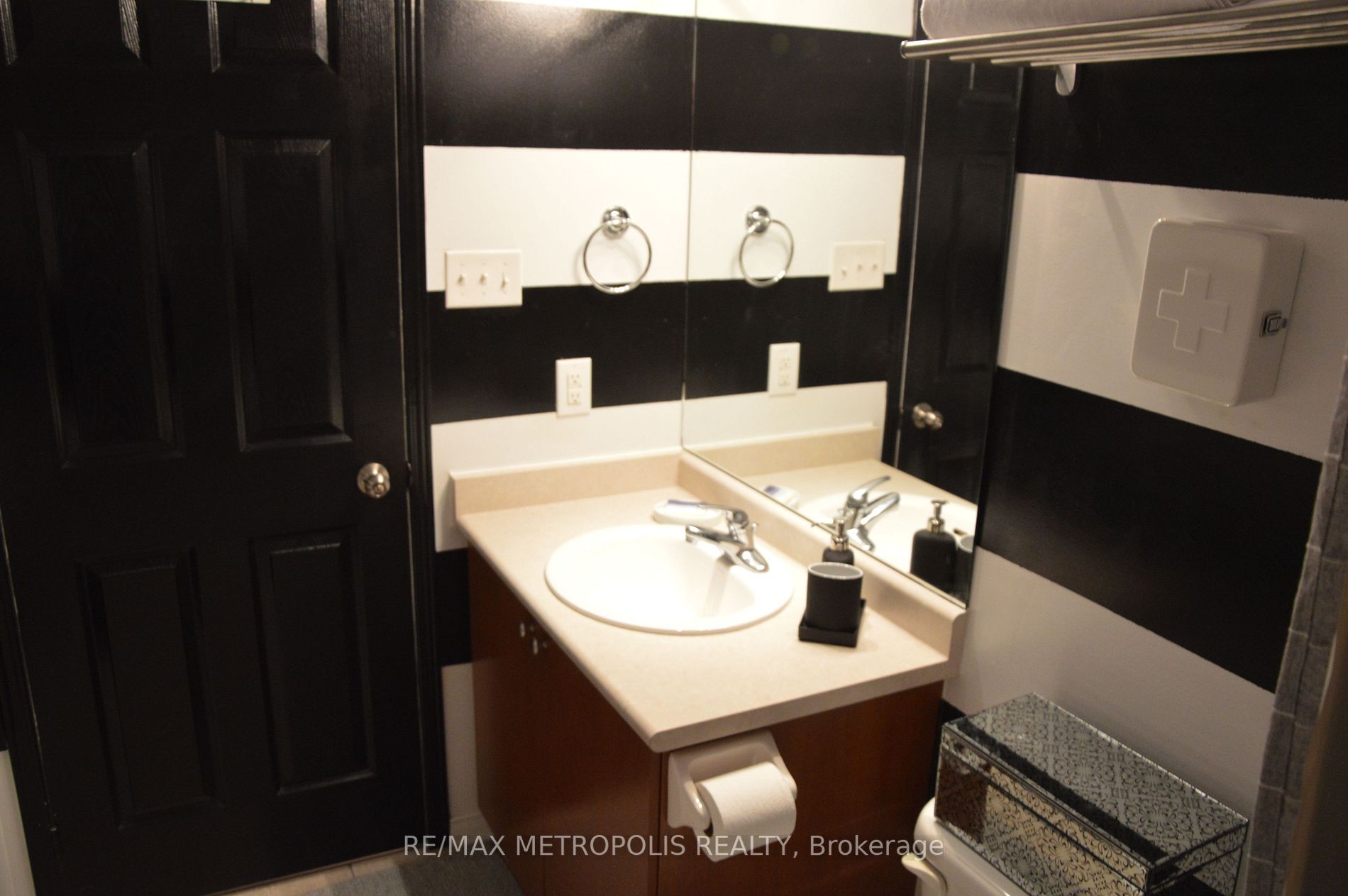 3050 Erin Centre Blvd, #29