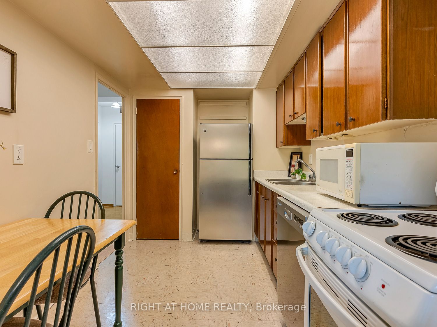 Listing W6800994 - Large Photo # 19
