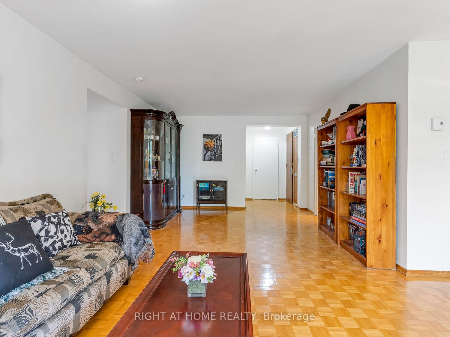 Listing W6800994 - Large Photo # 14