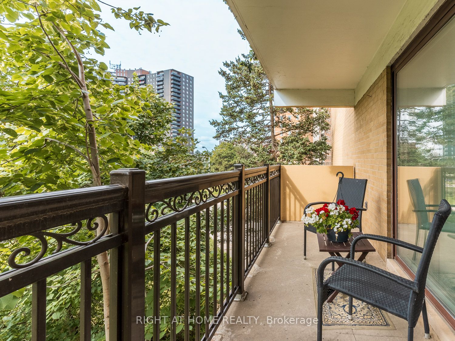 Listing W6800994 - Large Photo # 7