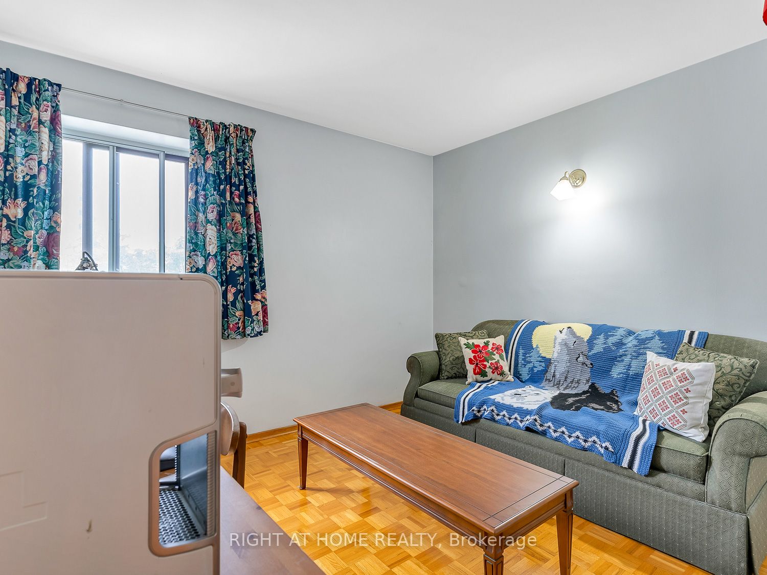 Listing W6800994 - Large Photo # 25