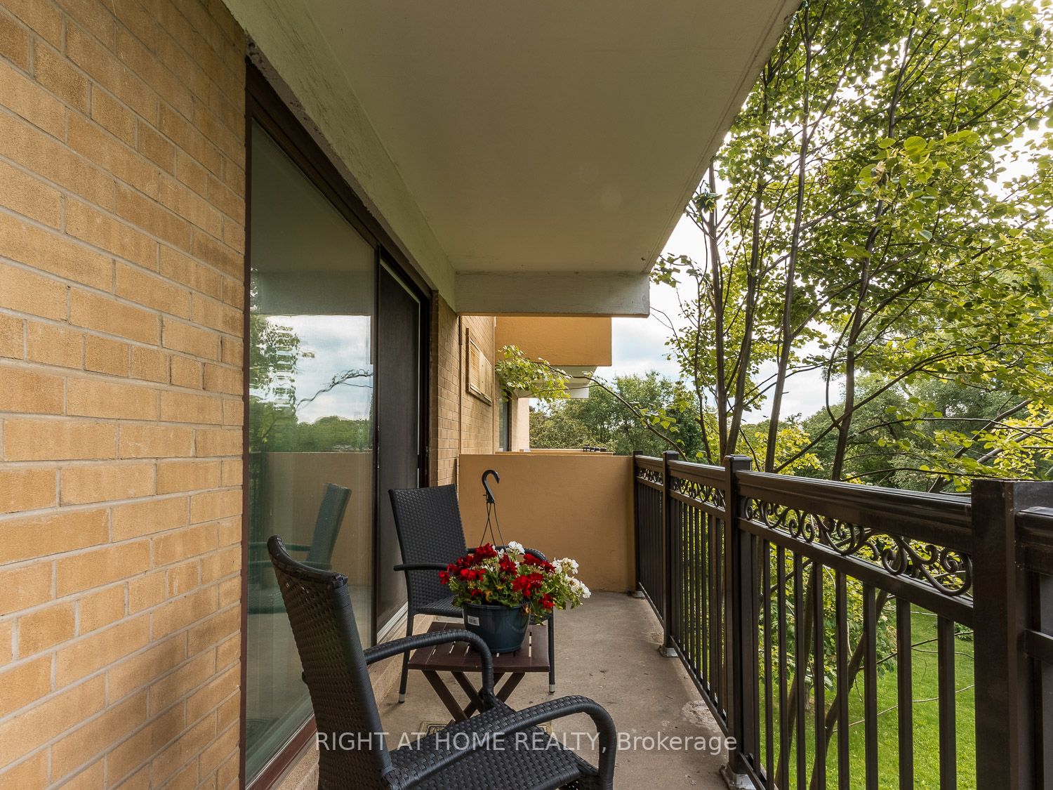 Listing W6800994 - Large Photo # 6