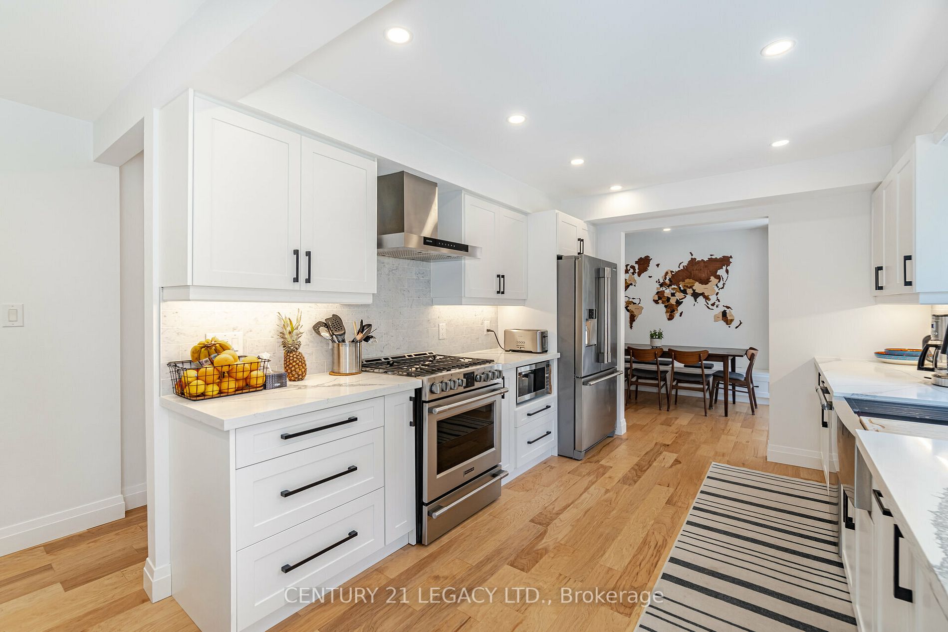 327 Hersey Cres