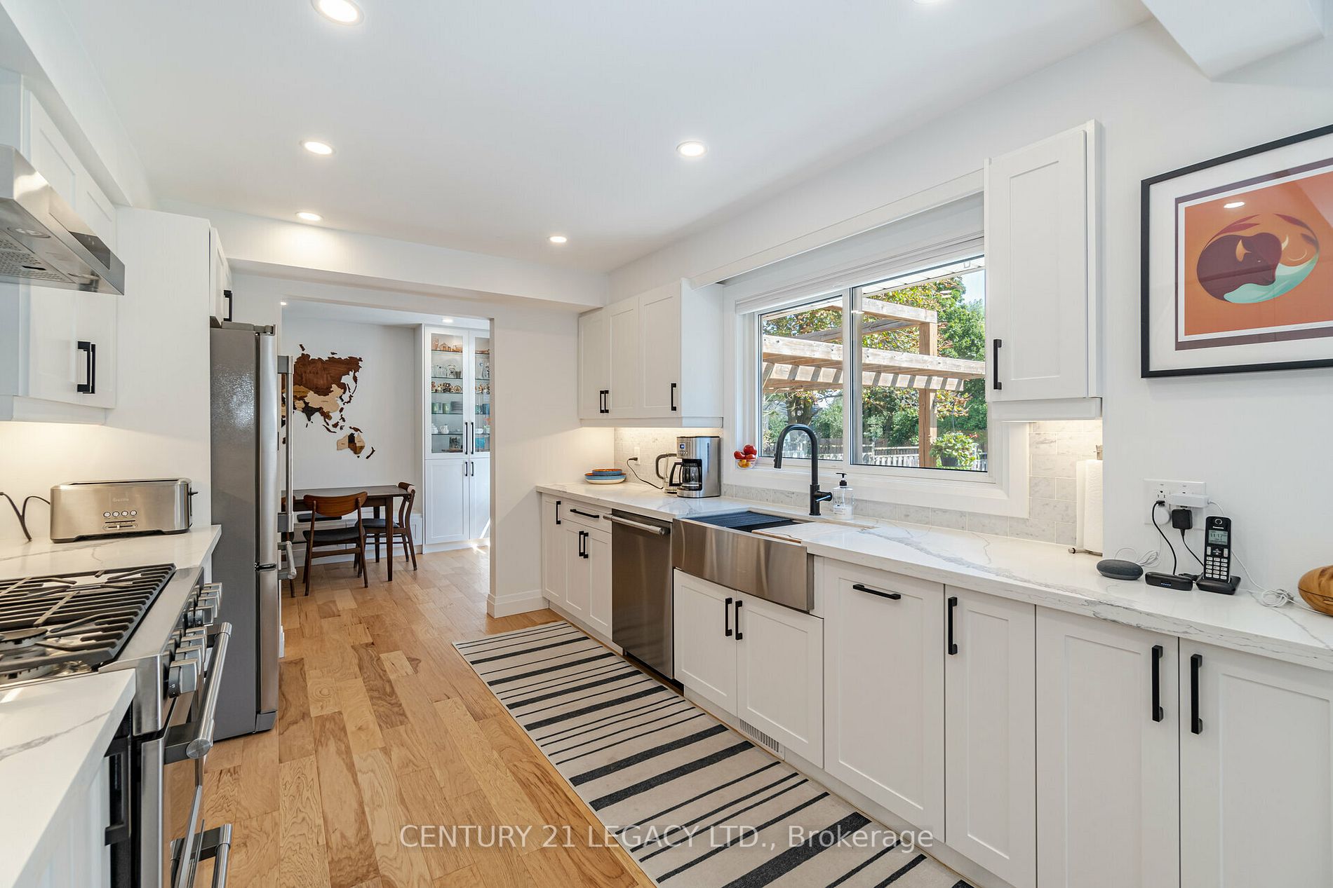 327 Hersey Cres
